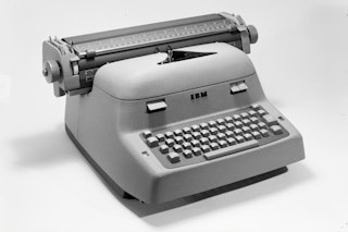 <p><em>IBM Typewriter Model B</em>, 1954. Photographed by Teigen Fotoatelier, Norsk Teknisk Museum.</p>